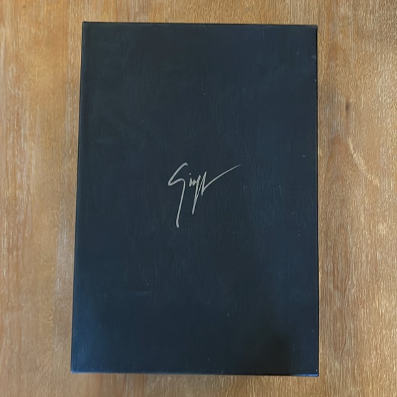 Giuseppe Zanotti Strass Peep-Toe Heels - Size 37 - Picture 10 of 10